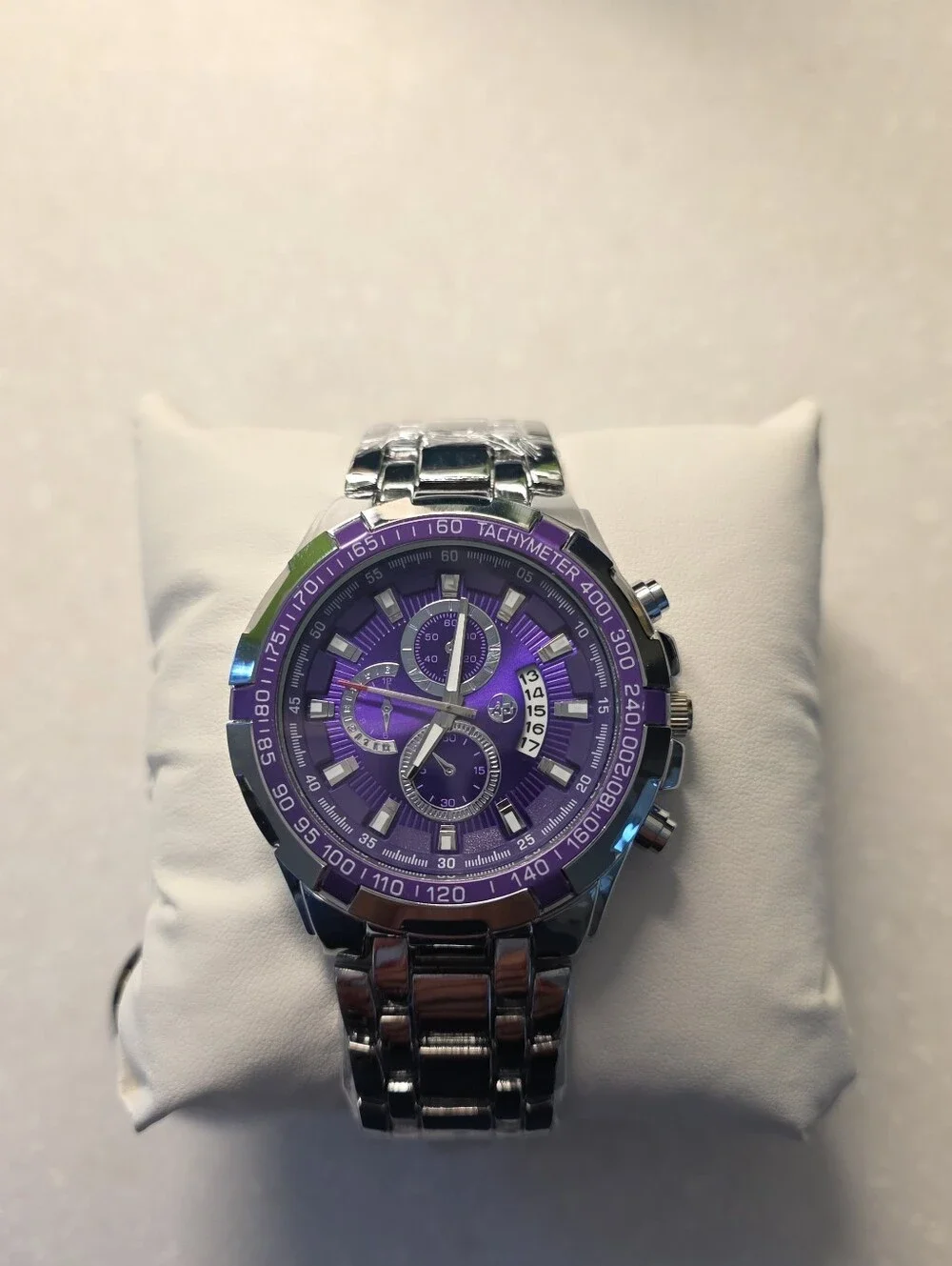 314. Men's Silver 45mm Quartz Watch With Purple Face And Bezel